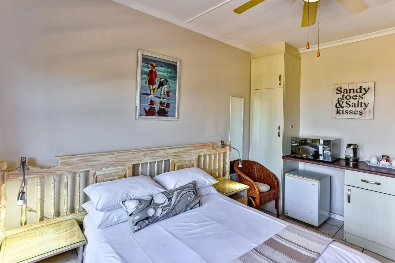 Zuider Zee Guest House Баллито Экстерьер фото