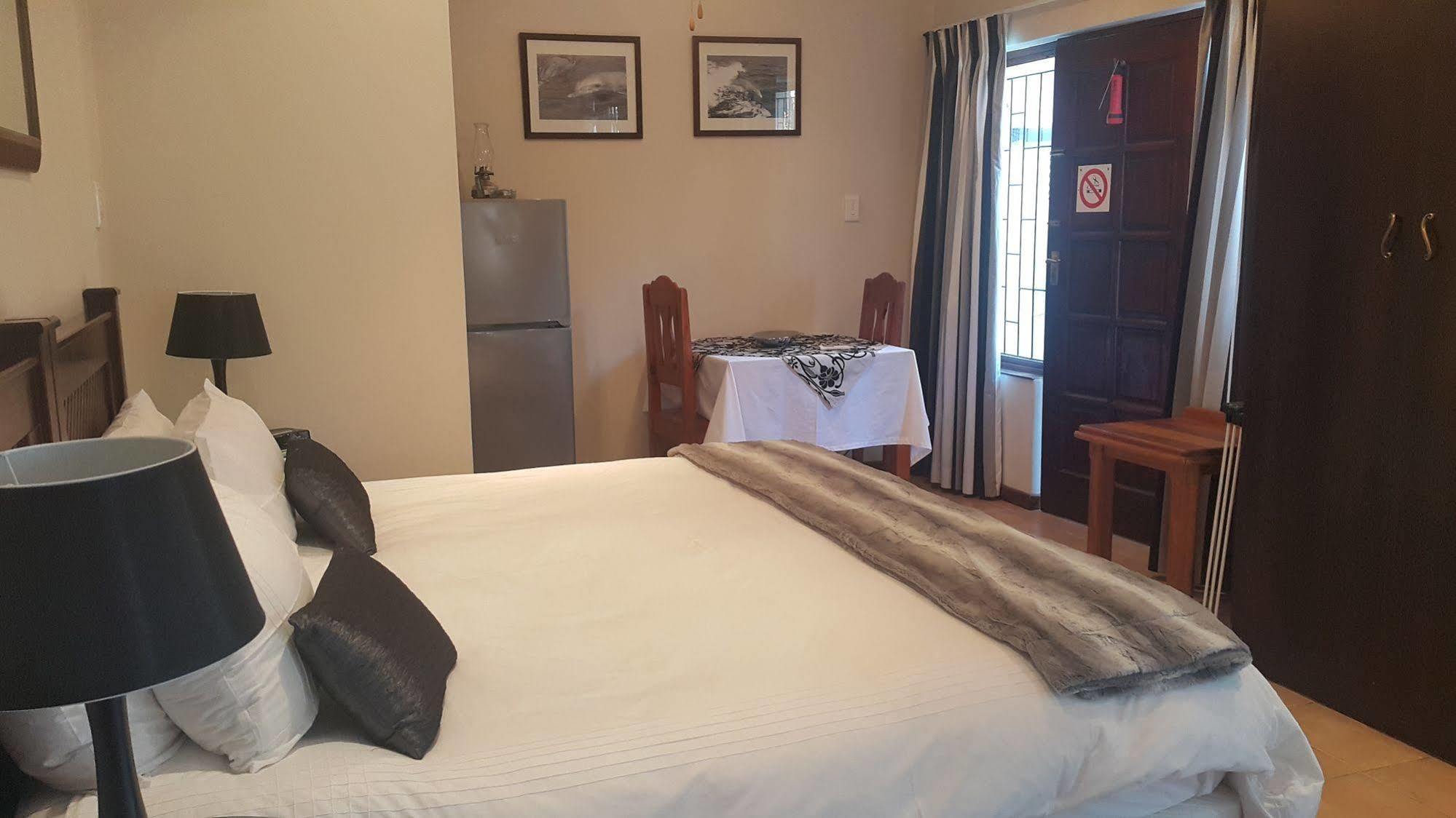 Zuider Zee Guest House Баллито Экстерьер фото